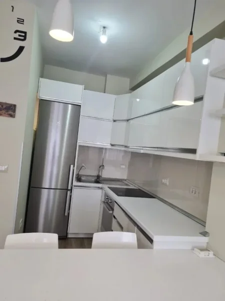 Tirane, jepet me qera apartament 1+1 Kati 7, 60 m² 430 € (Astir)