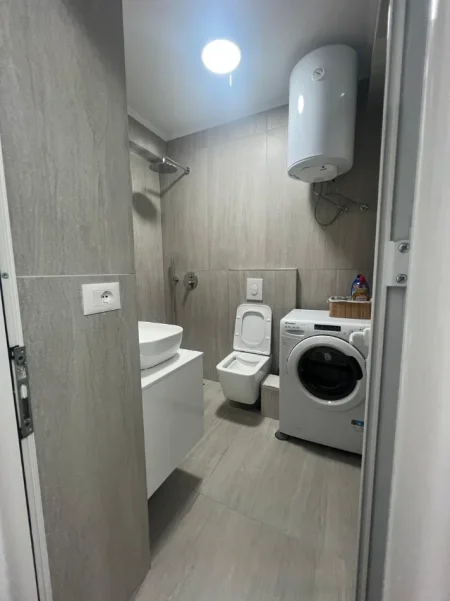 Tirane, jepet me qera apartament 1+1 Kati 6, 54 m² 600 € 