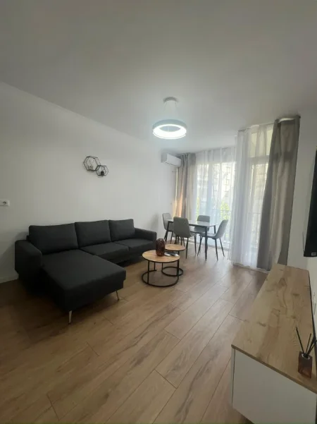 Tirane, jepet me qera apartament 1+1 Kati 6, 54 m² 600 € 