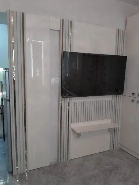 Tirane, jepet me qera apartament 1+1 Kati 4, 45 m² 600 € (Skanderbeg Square)