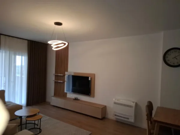 Tirane, jepet me qera apartament 2+1 Kati 6, 87 m² 750 € (Laprakë)