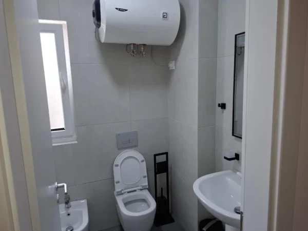 Tirane, jepet me qera apartament 2+1 Kati 6, 87 m² 750 € (Laprakë)