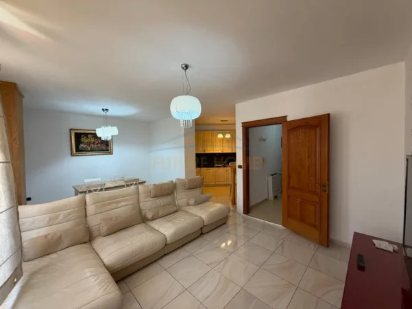 Tirane, shes apartament 2+1+Ballkon , 94 m² 310.000 € 