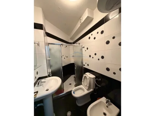 Tirane, shes apartament 2+1+Ballkon , 94 m² 310.000 € 