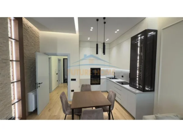 Tirane, shitet apartament 1+1 Kati 2, 76 m² 280.000 € (Square21)