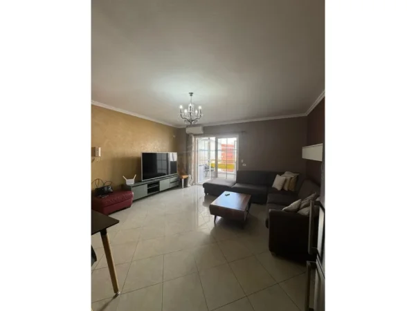Tirane, jepet me qera apartament 2+1 Kati 8, 96 m² 800 € (Rruga Irfan Tomini)