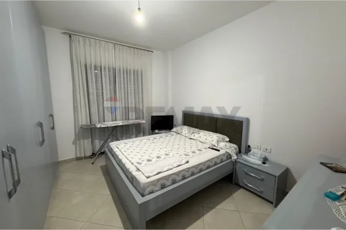 Tirane, jepet me qera apartament 1+1 , 68 m² 50.000 € (Ish Fusha e Aviacionit, Green City)