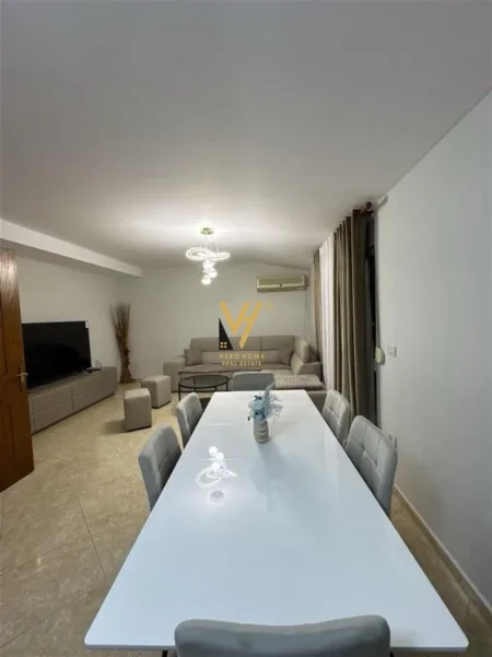 Tirane, jepet me qera apartament 2+1+Ballkon Kati 5, 140 m² 520 € (KODRA E PRIFTIT)