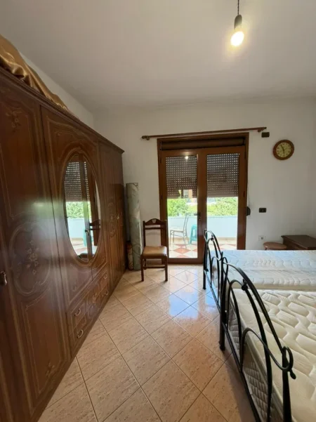 Tirane, jepet me qera apartament 3+1 Kati 2, 130 m² 500 € (Astir)