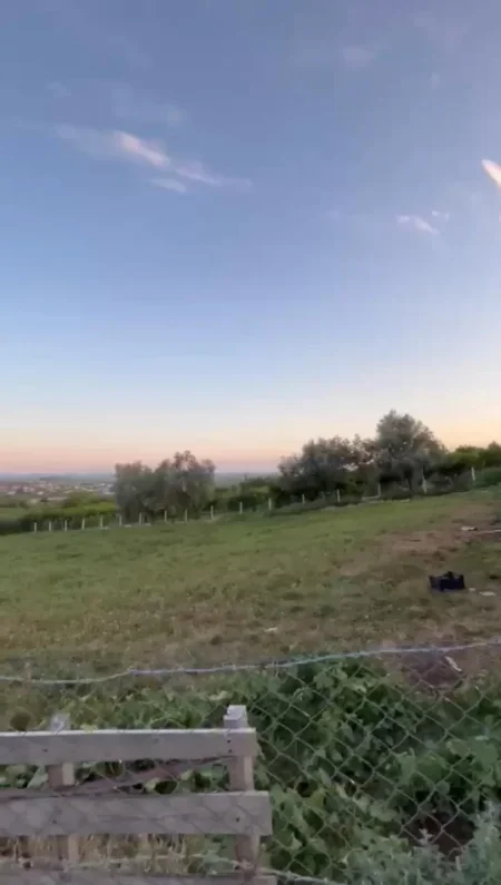 Durres, shitet toke , 2.330 m² (Manëz)