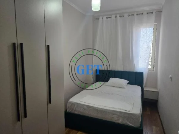 Durres, jepet me qera apartament 2+1 Kati 4, 75 m² 400 € (Prane Poliklinikes)