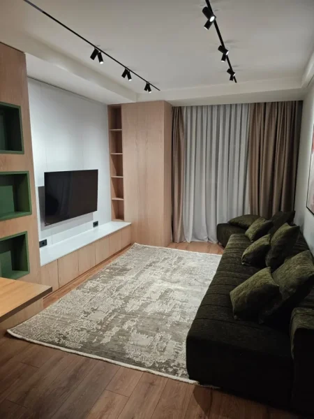 Tirane, jepet me qera apartament 1+1 Kati 10, 75 m² 900 € (Rruga Mine Peza)