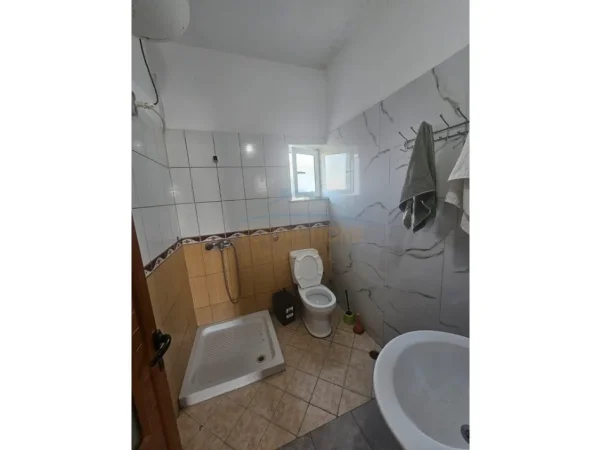 Gjiri Lalezit | Hamallaj, shitet Ndertese + Truall ,4+1 Kati 0, 680 m² 310.000 € (HAMALLAJ , GJIRI I LALEZIT)