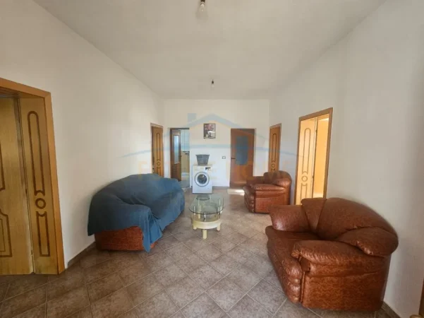 Gjiri Lalezit | Hamallaj, shitet Ndertese + Truall ,4+1 Kati 0, 680 m² 310.000 € (HAMALLAJ , GJIRI I LALEZIT)