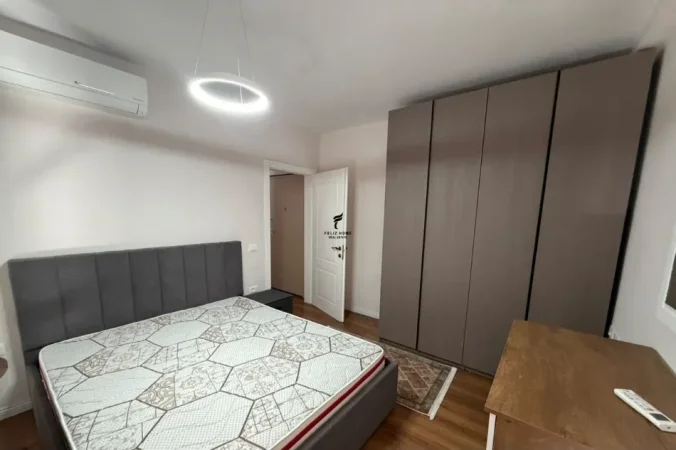 Tirane, jepet me qera apartament 2+1 Kati 2, 70 m² 750 € (QENDER)