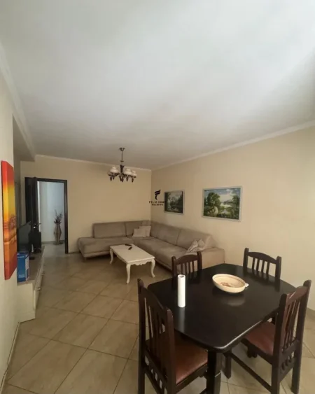 Tirane, jepet me qera apartament 2+1 Kati 3, 113 m² 650 € (DON BOSKO)