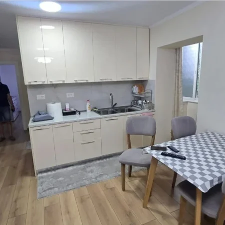 Tirane, shitet apartament 1+1+Aneks+Ballkon Kati 3, 62 m² 145.000 € (etc , rtsh , stadiumi arena)