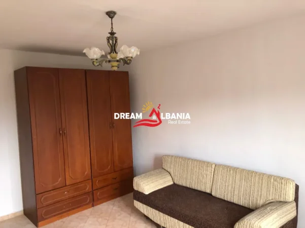 Tirane, shes apartament 2+1 Kati 5, 86 m² 129.000 € (Prane Spitalit Ushtarak)