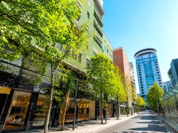 Tirane, shitet 2+1+Ballkon , 105 m² 380.000 € (Ish Blloku)