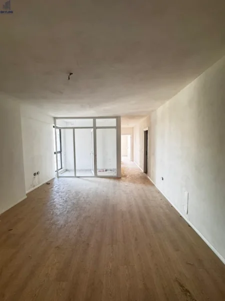 Tirane, shitet apartament 2+1 Kati 9, 91 m² 155.720 € (Ish Fusha E Aviacionit)