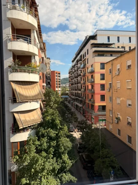 Tirane, jepet me qera apartament 1+1 Kati 5, 62 m² 65000 All (Rruga Margarita Tutulani)