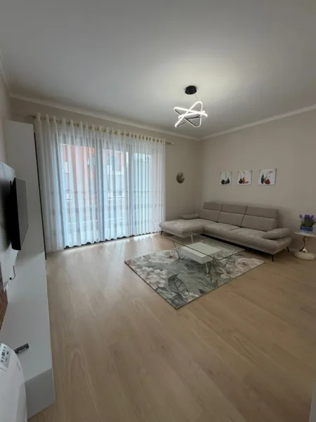 Tirane, jepet me qera apartament 2+1 , 114 m² 1.300 € (Delijorgji)