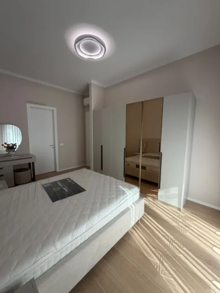 Tirane, jepet me qera apartament 2+1 , 114 m² 1.300 € (Delijorgji)
