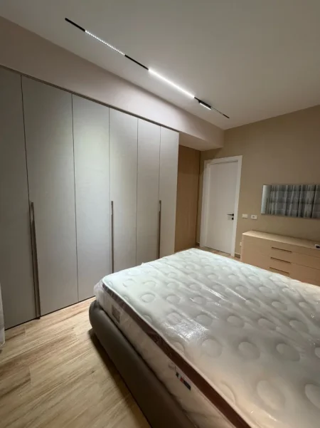 Tirane, jepet me qera apartament 1+1 Kati 3, 70 m² 950 € (Delijorgji)