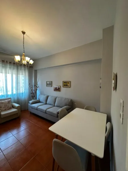 Durres, jepet me qera apartament 2+1+Ballkon , 450 € 