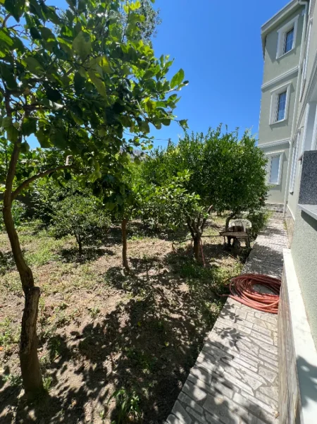 Durres, shitet Vile Vile 3 Katshe , 369 m² 650.000 € (Plazh Durres)