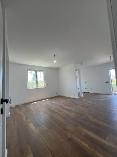 Durres, shitet Vile Vile 3 Katshe , 369 m² 650.000 € (Plazh Durres)