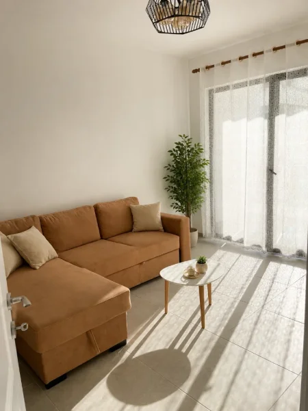 Durres, jepet me qera apartament 1+1+Aneks+Ballkon Kati 1, 64 m² 380 € (Golem)