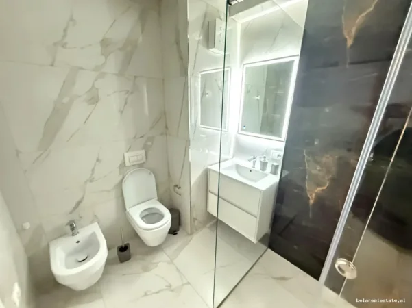 Tirane, jepet me qera apartament 2+1 Kati 6, 100 m² 1.570 € (PROKOP MIMA)