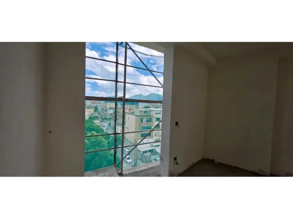 Tirane, shitet apartament Kati 6, 111.000 € 