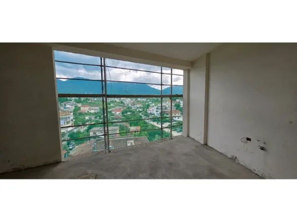 Tirane, shitet apartament Kati 6, 111.000 € 
