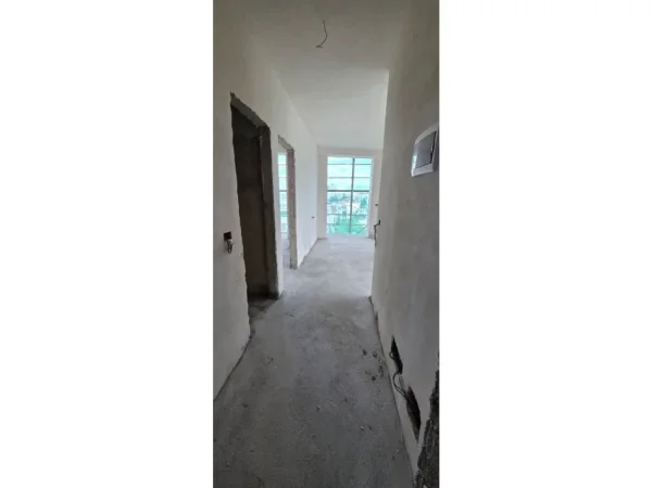 Tirane, shitet apartament Kati 6, 111.000 € 