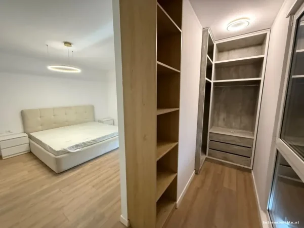 Tirane, jepet me qera apartament 3+1 Kati 6, 135 m² 1.780 € (komuna e parisit)