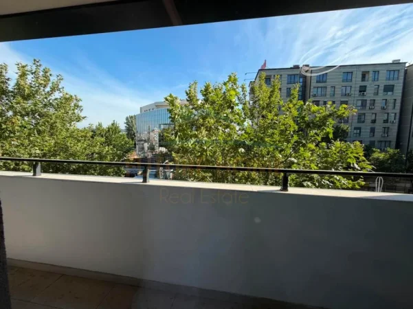 Tirane, jepet me qera apartament 1+1 Kati 3, 78 m² 750 € (Kompleksi E88, Laprakë)