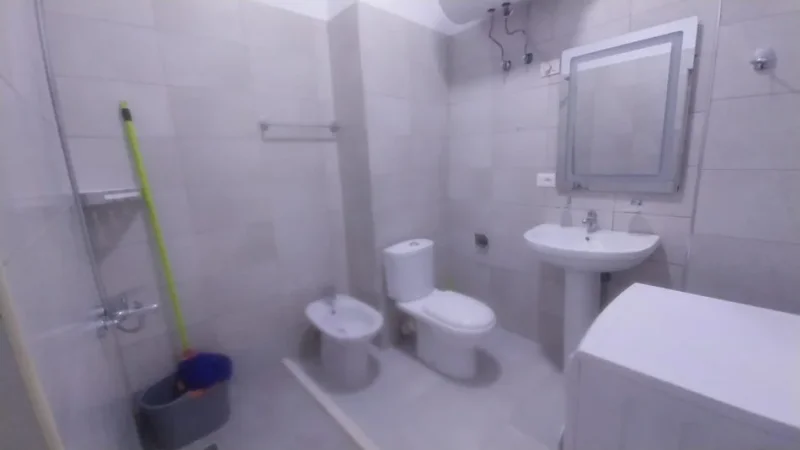 Tirane, jepet me qera apartament 1+1 Kati 1, 60 m² 350 € (Qyteti Studenti)
