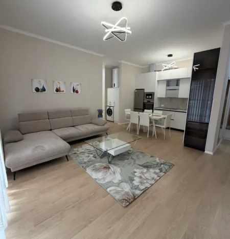 Tirane, jepet me qera apartament 2+1+Ballkon , 114 m² 1.300 € (Kompleksi Delijorgji)