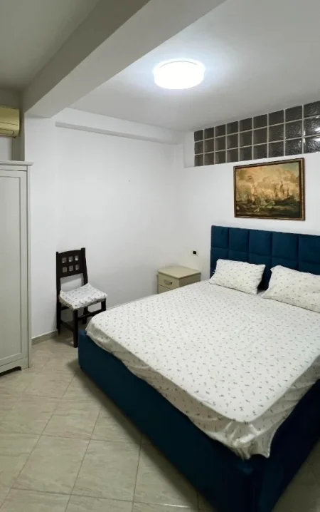 Tirane, jepet me qera 2+1 Kati 3, 70 m² 750 € (Sheshi Wilson)