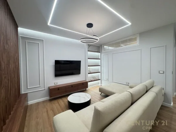 Tirane, jepet me qera apartament 2+1 Kati 5, 77 m² 900 € (rruga e dibres)