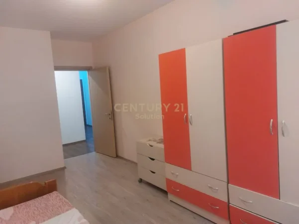 Tirane, jepet me qera apartament 2+1 Kati 7, 110 m² 470 € (yzberisht)