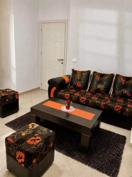 Tirane, jepet me qera apartament 2+1 Kati 2, 86 m² 500 € (Fresku)