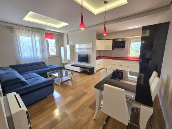 Tirane, shitet apartament 2+1+Ballkon Kati 4, 96 m² 262.000 € (Liqeni I thate)
