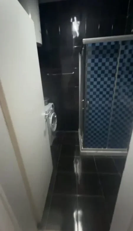 Tirane, jepet me qera apartament 1+1 Kati 3, 45 m² 370 € (21 Dhjetori)