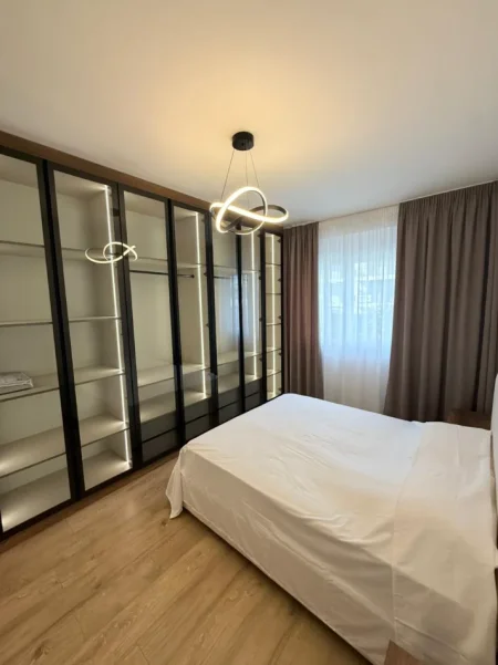 Tirane, jepet me qera apartament 1+1+Ballkon Kati 2, 67 m² 800 € (Komuna e Parisit, Niku Residence)