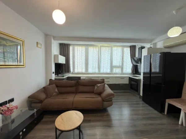 Tirane, shitet apartament 2+1+Ballkon Kati 6, 90 m² 189.000 € (Fusha e Aviacionit)