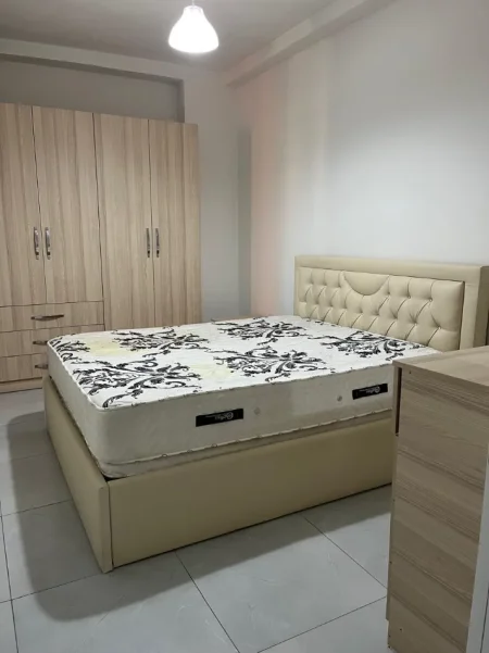 Shqiperi, jepet me qera apartament 2+1+Ballkon Kati 9, 92 m² 630 € (Golden Park Spitali Amerikan 3)