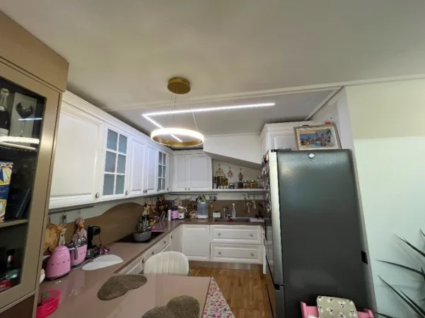 Tirane, shitet apartament duplex 3+1+Ballkon Kati 1, 162 m² 310.000 € (Kodra e Diellit)
